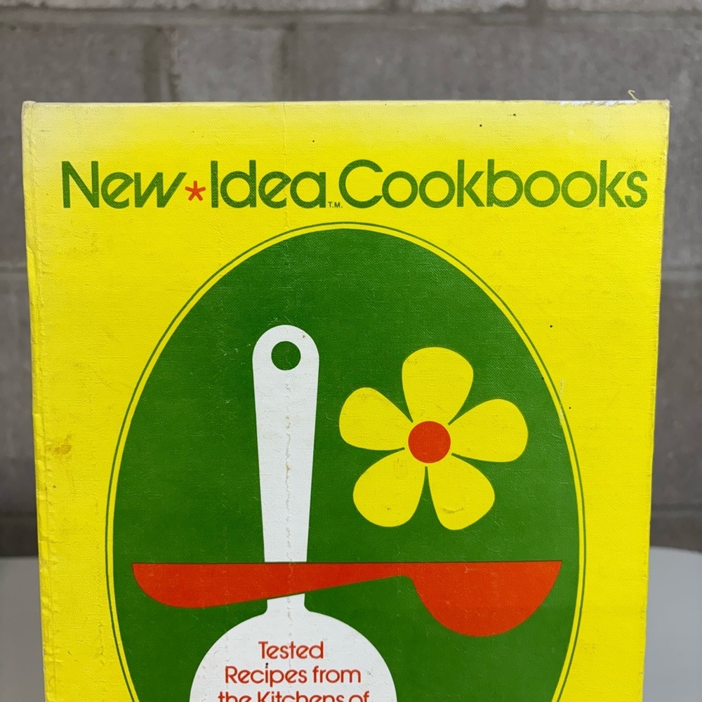 New Idea Cookbooks Vintage Borden Cookbook - Yellow & Green 1970s Style - Picture 13 of 16
